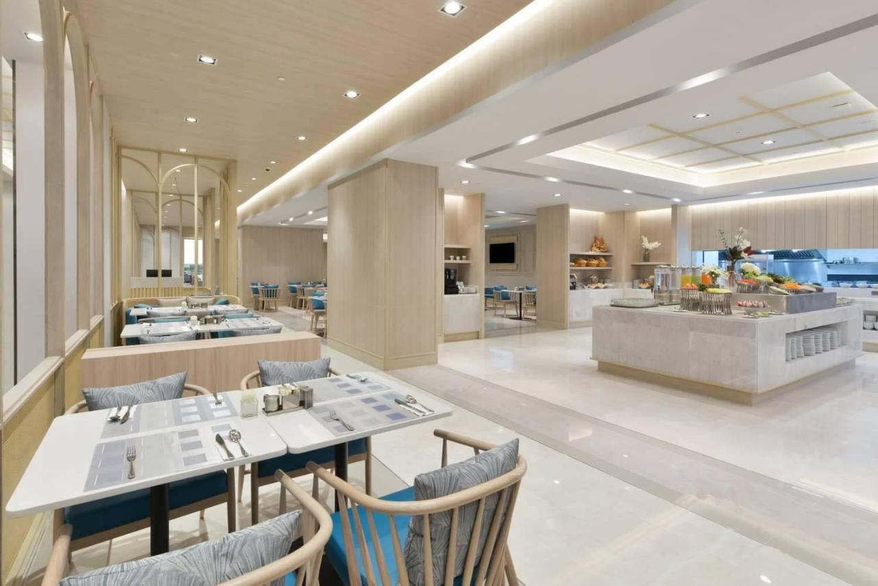 Centre Point Hotel Terminal21 Korat Nakhonratchasima Buitenkant foto The restaurant