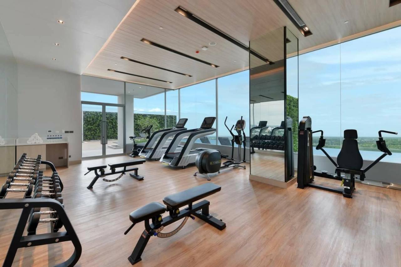 Centre Point Hotel Terminal21 Korat Nakhonratchasima Buitenkant foto The gym at the hotel