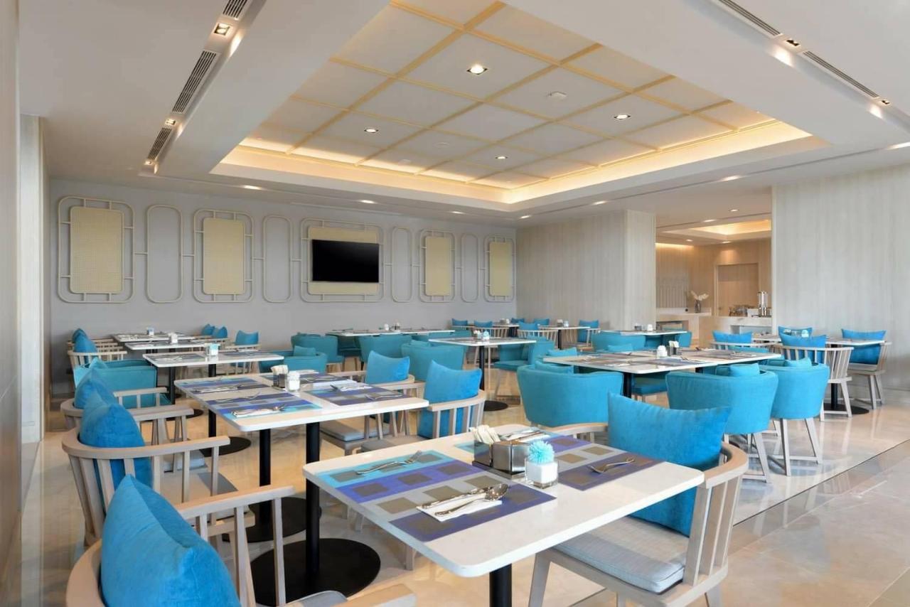 Centre Point Hotel Terminal21 Korat Nakhonratchasima Buitenkant foto The restaurant