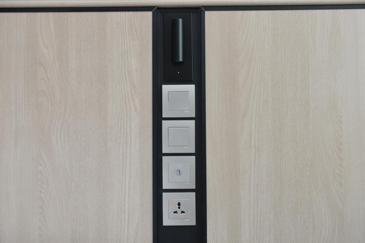 Centre Point Hotel Terminal21 Korat Nakhonratchasima Buitenkant foto A power strip