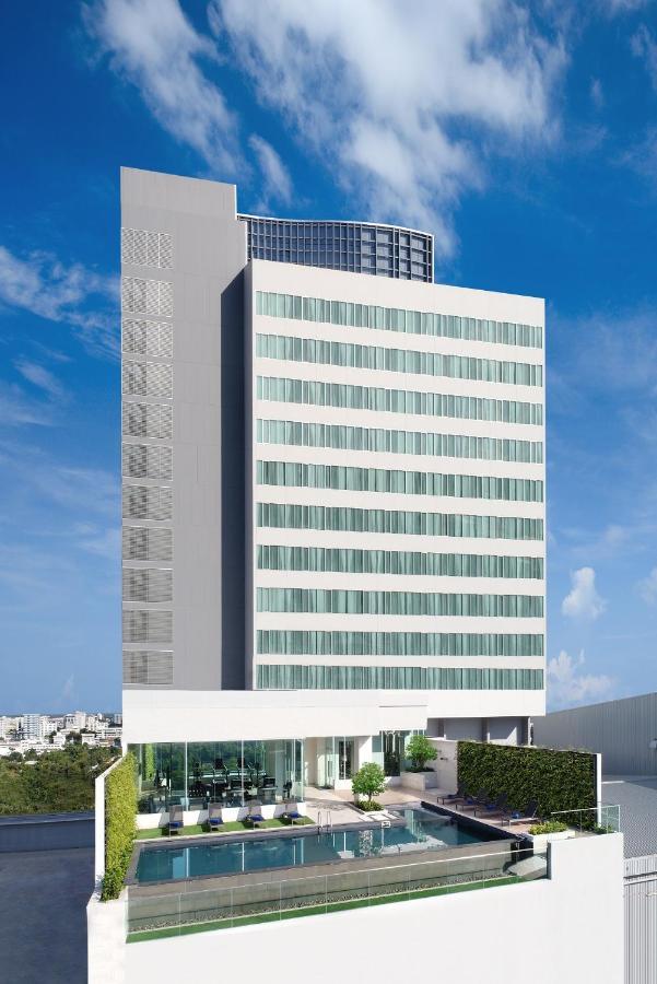 Centre Point Hotel Terminal21 Korat Nakhonratchasima Buitenkant foto The hotel