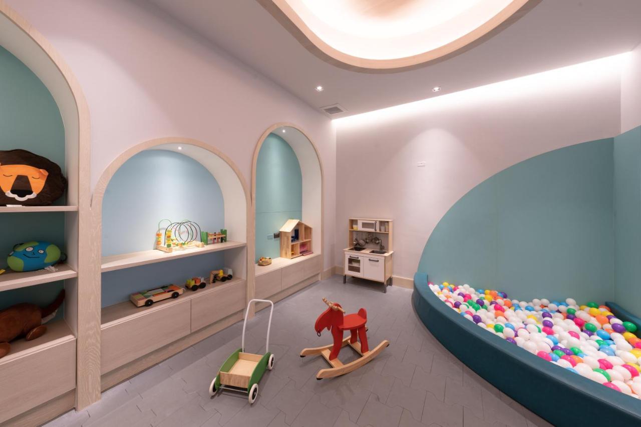 Centre Point Hotel Terminal21 Korat Nakhonratchasima Buitenkant foto The Children's Hospital at St. Jude